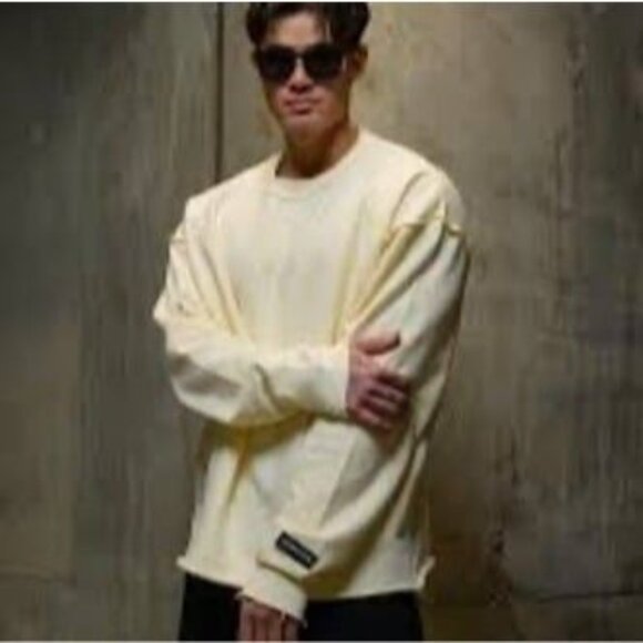 New with Tags YoungLa Raw Edge SweatShirt butter Yellow Size XL - Picture 1 of 10